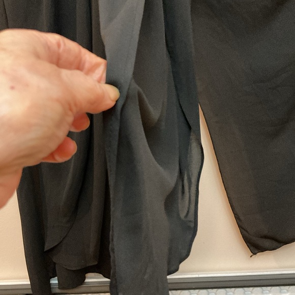 EUC Haoduoyi Lind chiffon skirt with build in pants - Picture 3 of 7